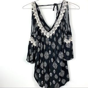 G Collection Sleeveless‎ Boho Top